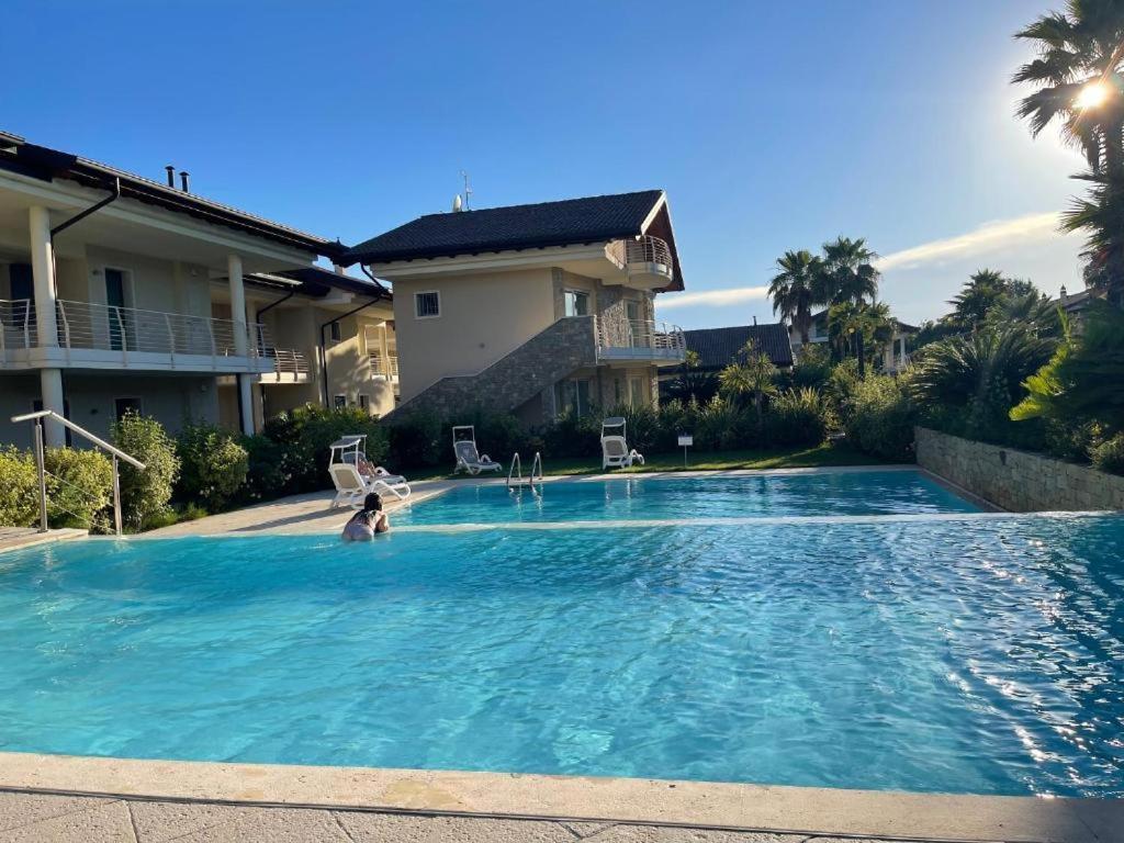 Sirmione Appartement Residenz Cesare Luaran gambar