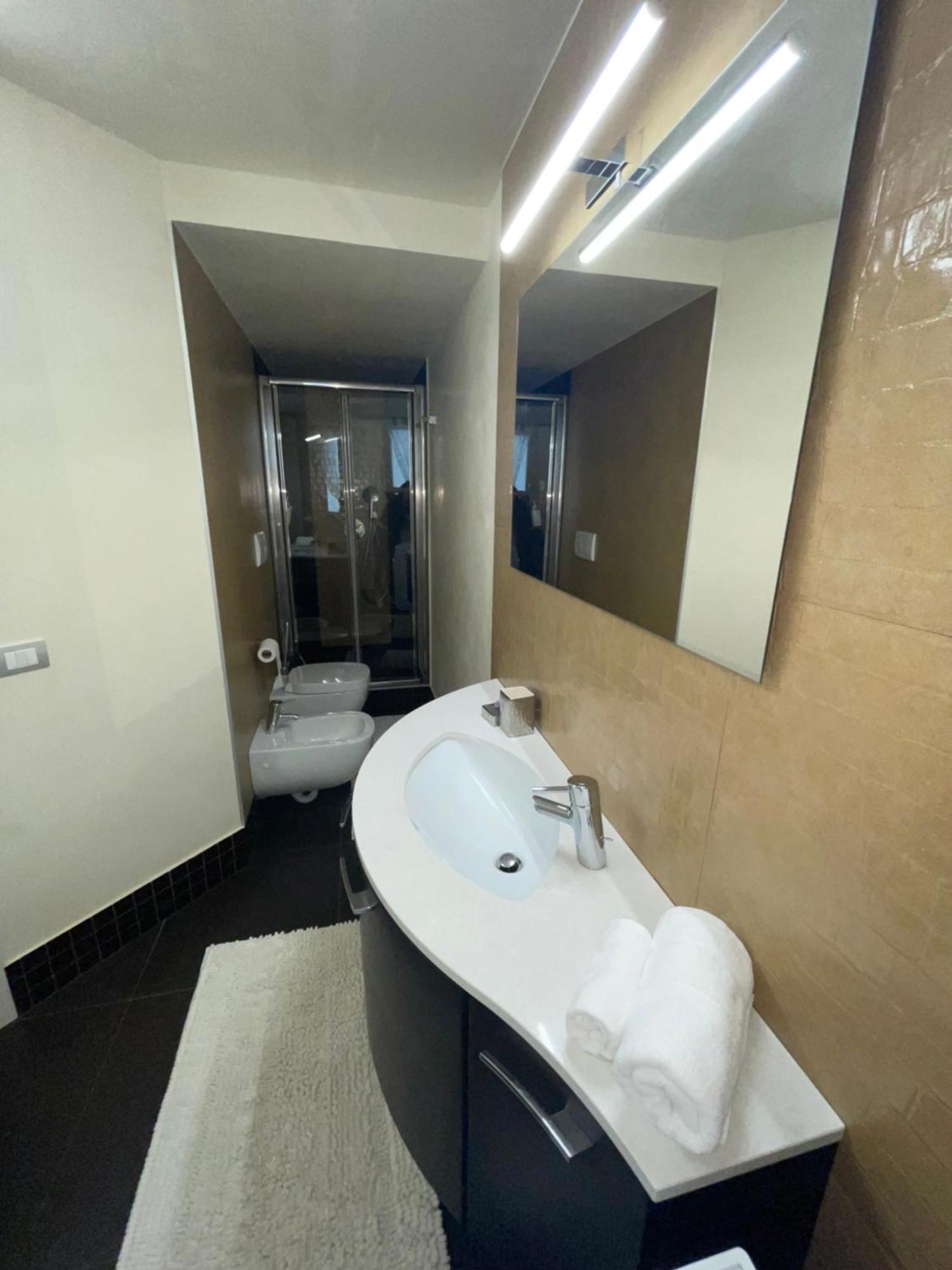 Sirmione Appartement Residenz Cesare Luaran gambar